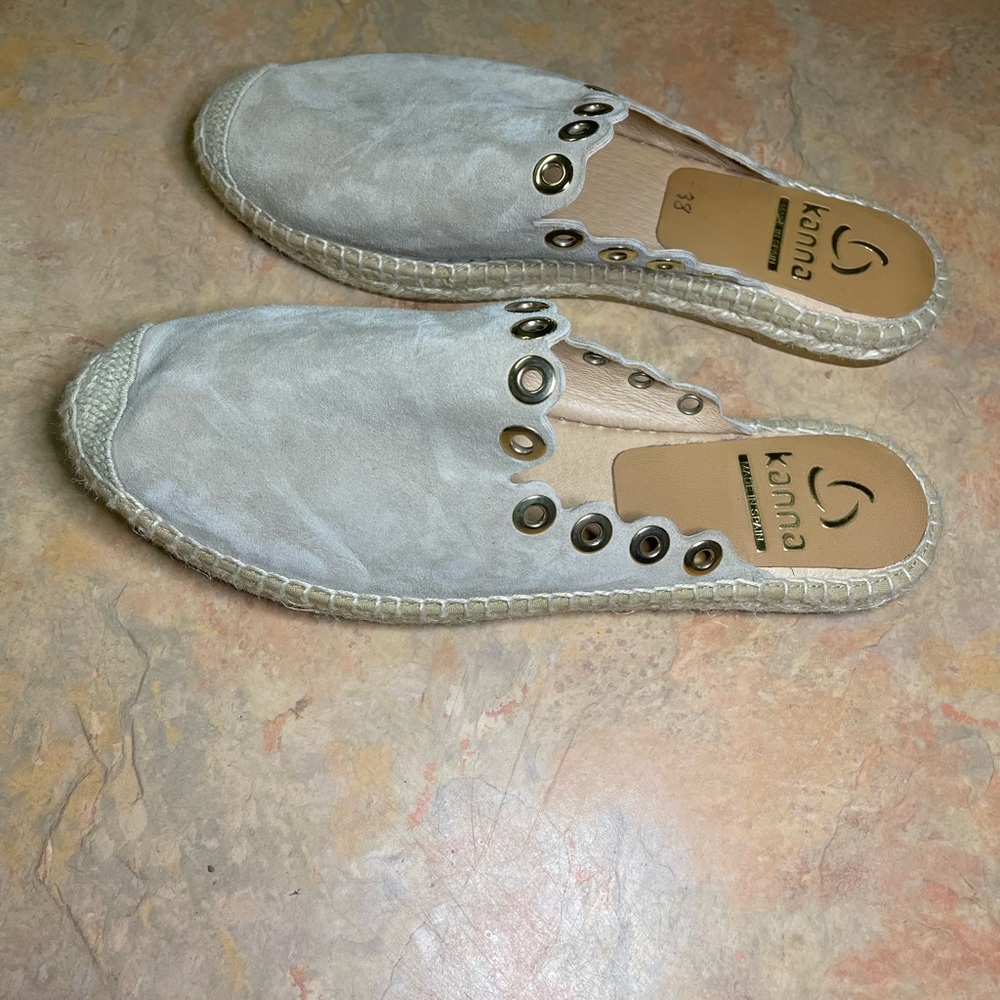 Kanna Women's Light Tan Espadrille Mules